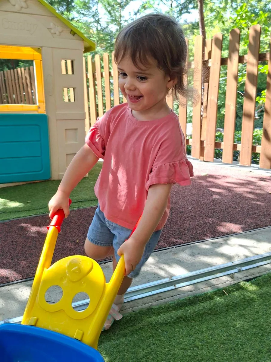 Varázsdomb Családi Bölcsőde, 1124 Budapest, Fodor utca 33. - Talicskázás