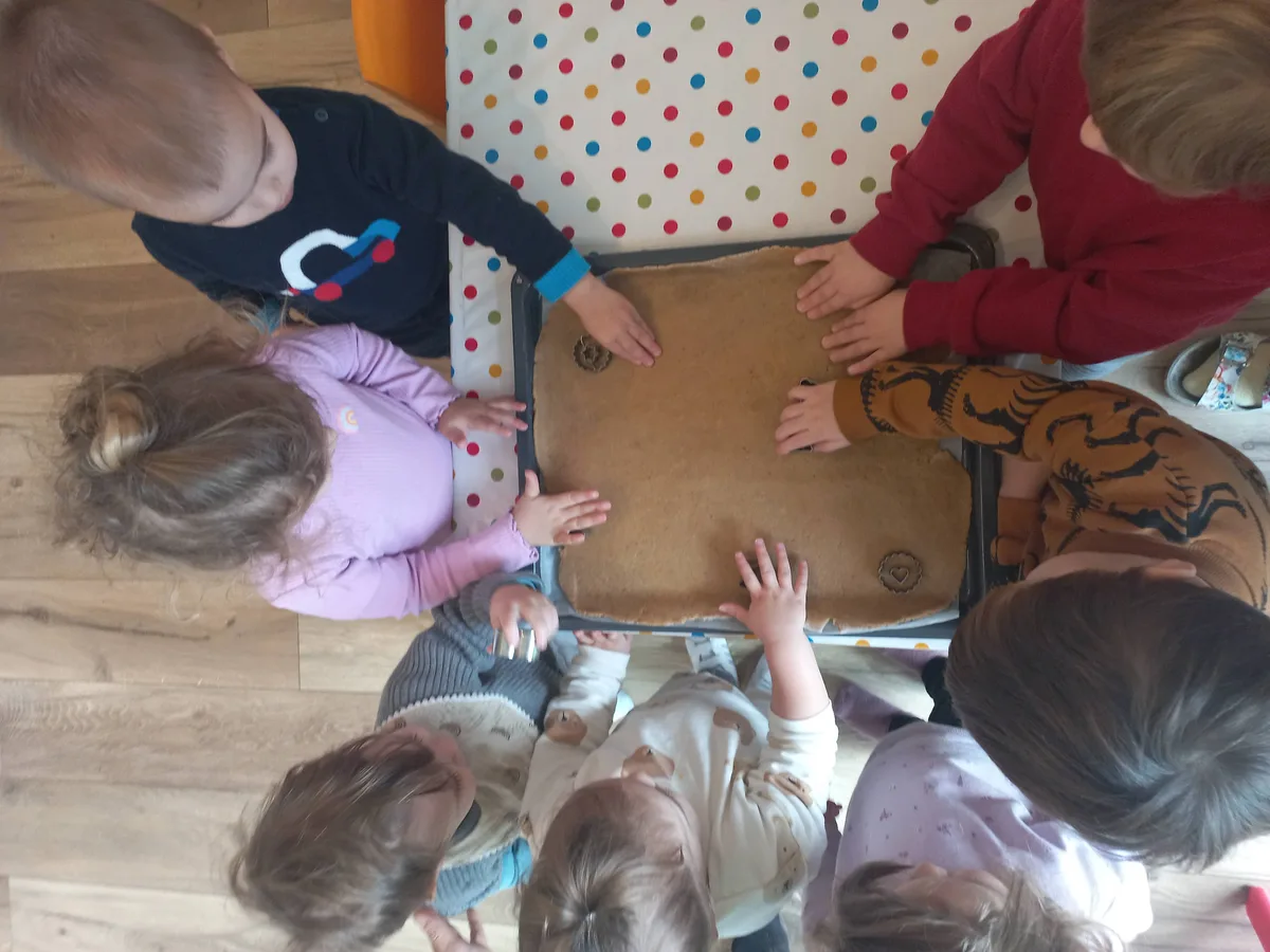 Varázsdomb Családi Bölcsőde, 1124 Budapest, Fodor utca 33. - Mézeskalácsozás